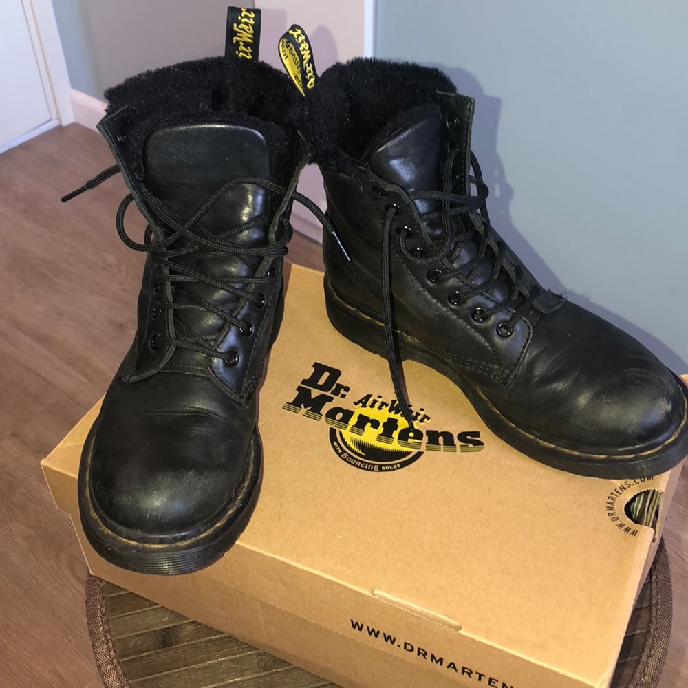 Dr.Martens warm black boots